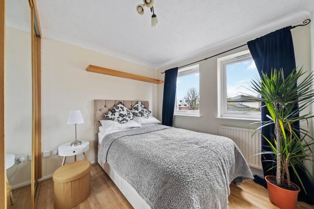 Cozy Apartment In Greater London - 1Br,1 Bath Екстер'єр фото